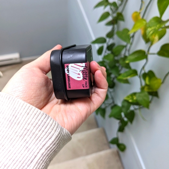 NUDIES BLUSH STICK - BODY LANGUAGE - Picture 2 of 5